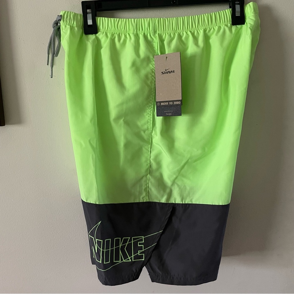NEW Nike Men's Split Packable 20" Swim Trunks